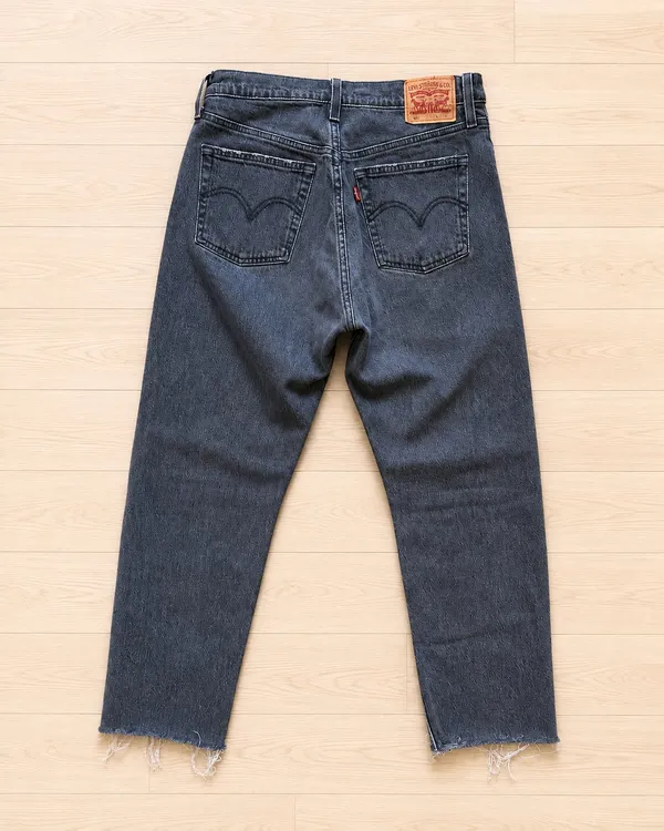 Levi's 501 Original Fit Cropped Black Denim Jeans Women's 28x28 - Image 2