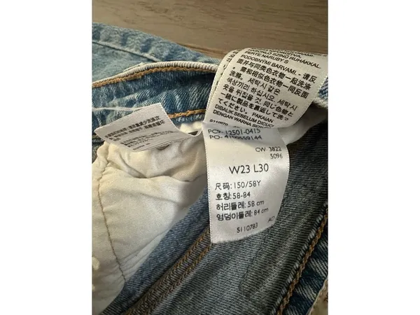 Levi's Women's Premium 501 Straight Leg Jeans Size 23 - Image 7