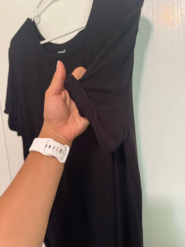 Black flowy shirt Size L - Image 2