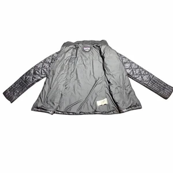 Patagonia Women’s Light Weight Black Puffer Jacket Medium - Image 4