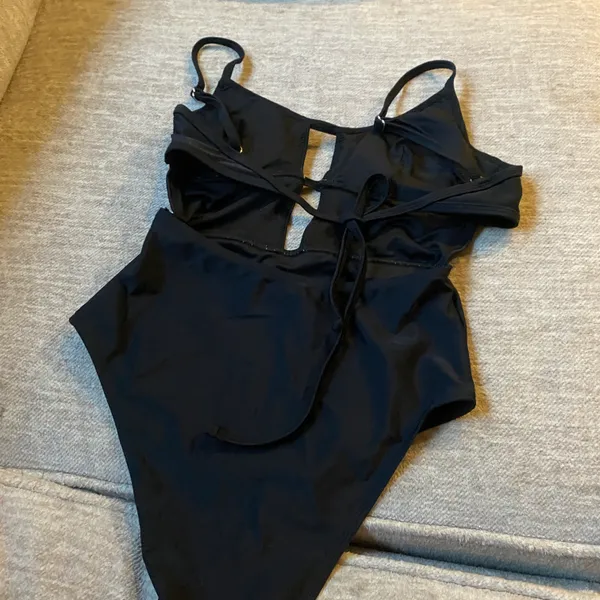 Cupshe Women's One Piece Swimsuit Scoop Neck Adjustable Straps Cutout Back Self Tie Bathing Suit - Image 8