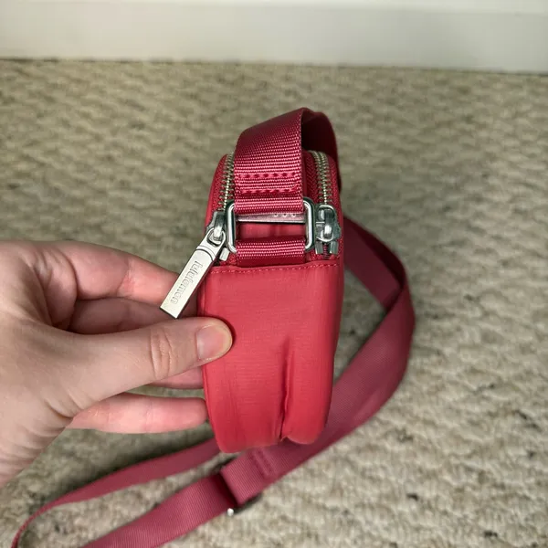 Lululemon Wunder Puff Crossbody Camera Bag 2L in Vintage Rose Crossbody Purse - Image 9