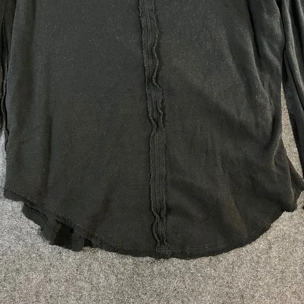 We The Free Free People Black Thermal Waffle Knit Raw Seam Top Thumbholes Small - Image 13