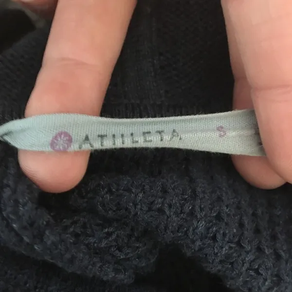 Athleta navy blue high low hooded zipped cardigan - Image 3