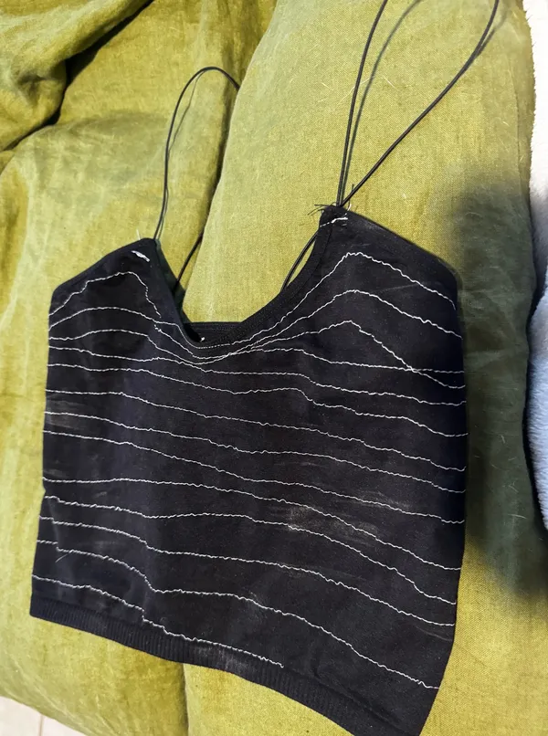 Black Design Tank Top Size XS - Image 2