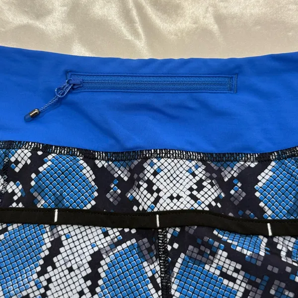 Lululemon Run Speed Short Mini Ziggy Snake Caspian Blue Size 2 Running Sporty - Image 9