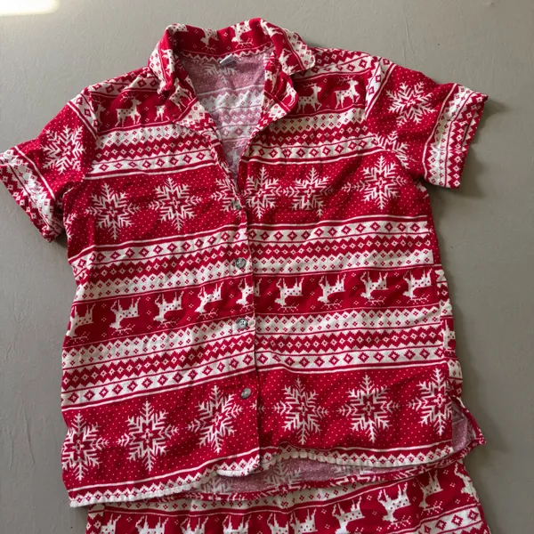 Old Navy Flannel Fair Isle Christmas Pajama Shorts Set - Image 4