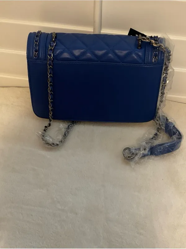 Badgley Mischka Quilted Royal Blue Crossbody with Chain Strap - Image 4