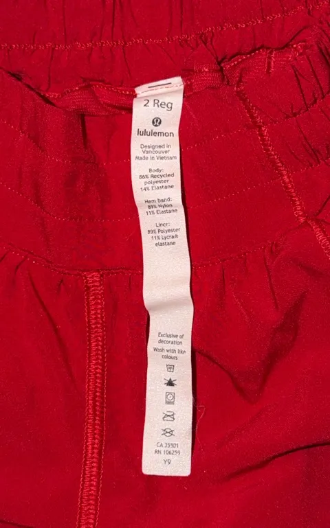 Lululemon Red hotty hots - Image 3