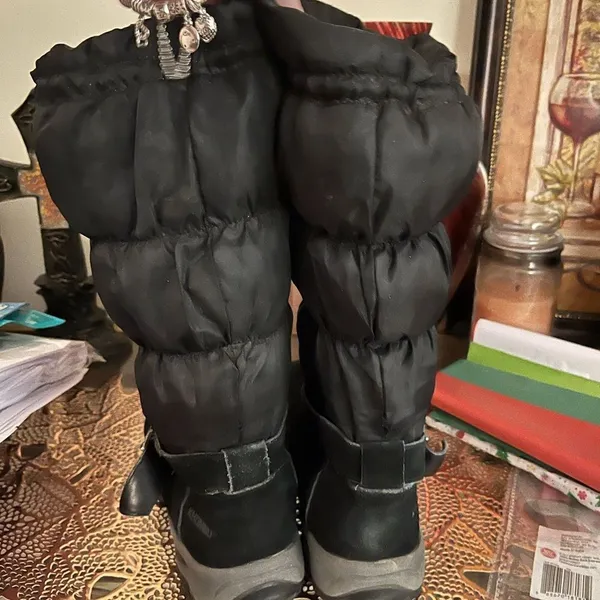 Khombu boots size 9 - Image 3