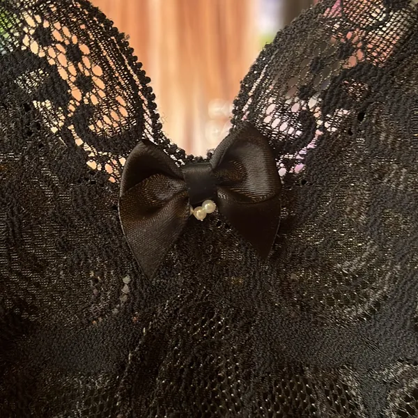 Shadowline size Large Elegant Black Lace Nightgown - Image 4