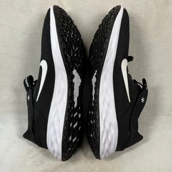 Nike Revolution 6 FlyEase Black White Womens Running Shoes DC8992-003 Size 11 - Image 8