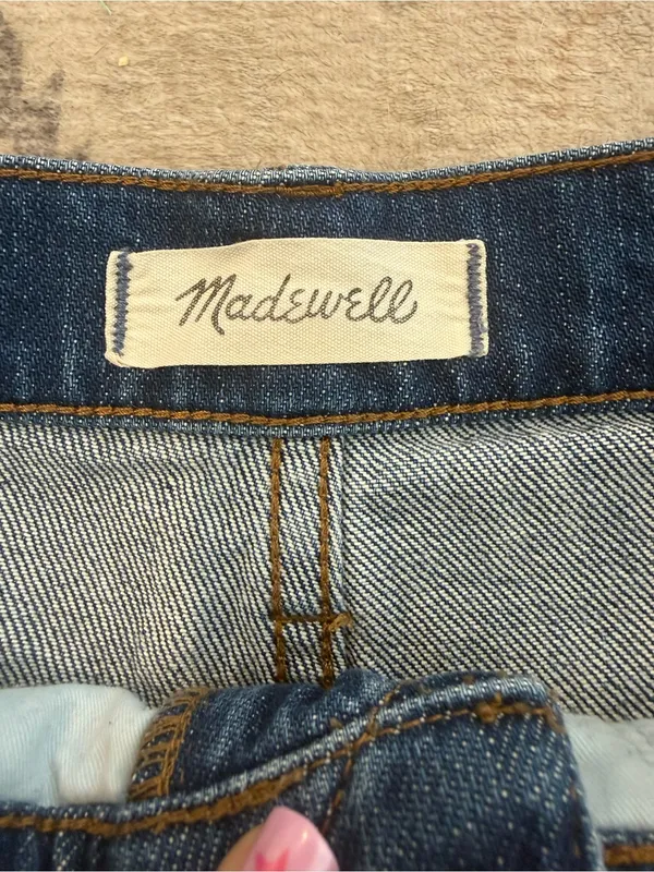Madewell Straight-Leg High-Rise Jeans in Deep Blue Wash - Image 4
