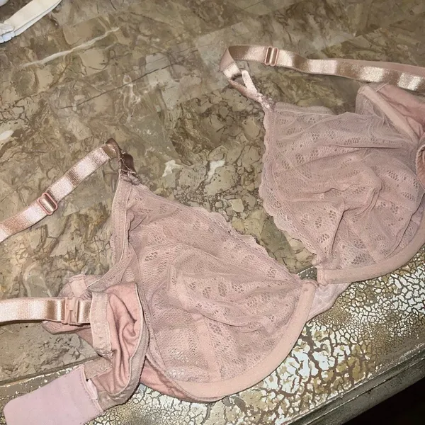 Victoria’s Secret Rose baby pink Lacy unlined bra size M - Image 3