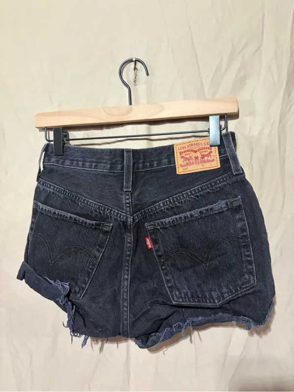 Levi’s shorts - Image 2