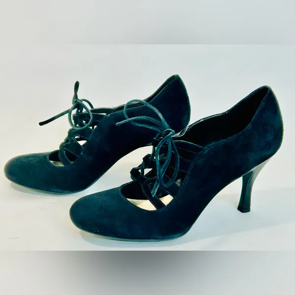 Franco Sarto Black Suede Lace-Up Heels, Round Toe, 3” Heels, size 8 - Image 2