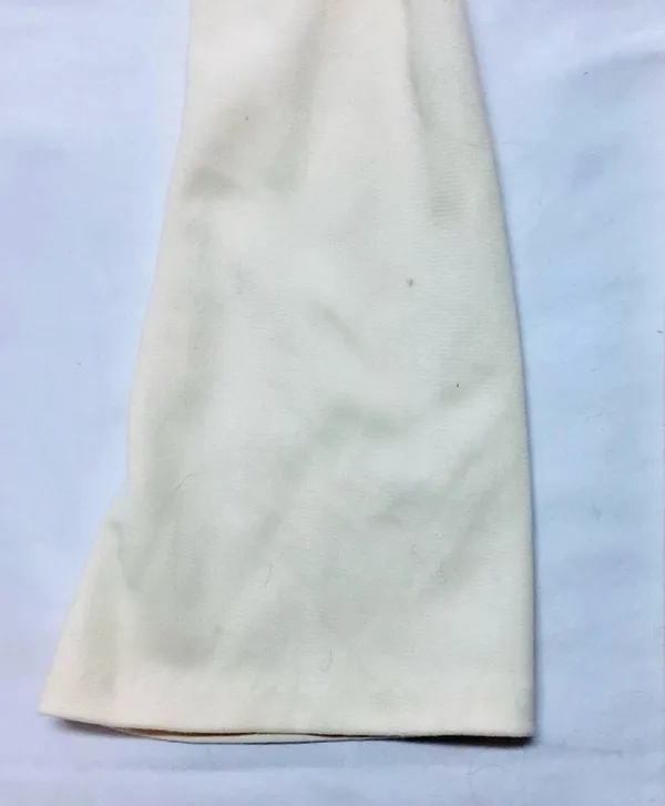 Vintage Wear-Right Nylon Eyelet Gloves - Image 2