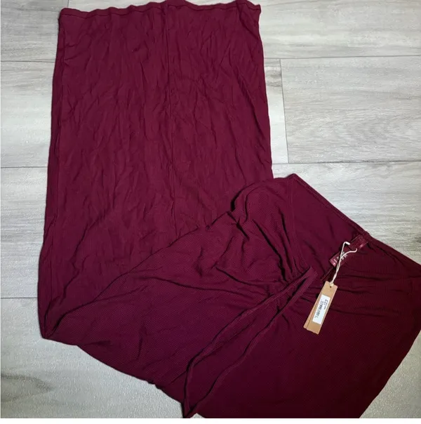 Skims RARE soft lounge ruched long skirt Color wine - Image 2