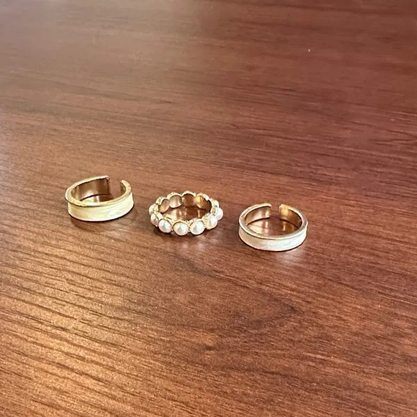 Set of 3 Gold Rings - Image 3