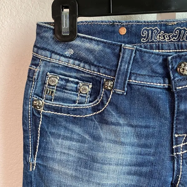 Miss Me Jeans Women's Size 26 Skinny style Denim Embellished‎ flap Pockets - Image 3