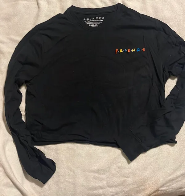 Long Sleeve Crop Top “FRIENDS” The Television Series Shirt Size Smal - Image 2