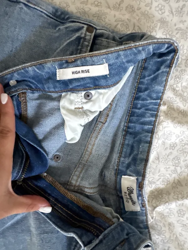 Wrangler denim shorts  - Image 3