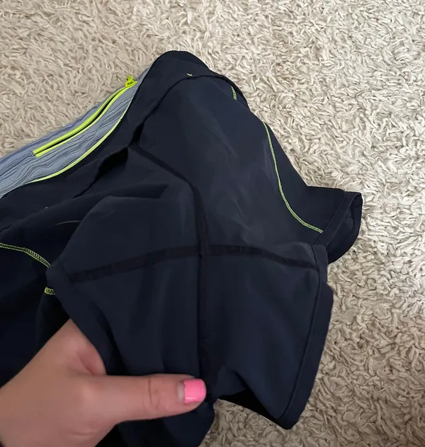 Lululemon Speed Up Shorts 2.5” Size 8 - Image 5