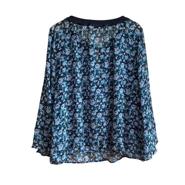 Lane Bryant blue floral sheer long‎ sleeved blouse women's size 19/20 v-neck - Image 6