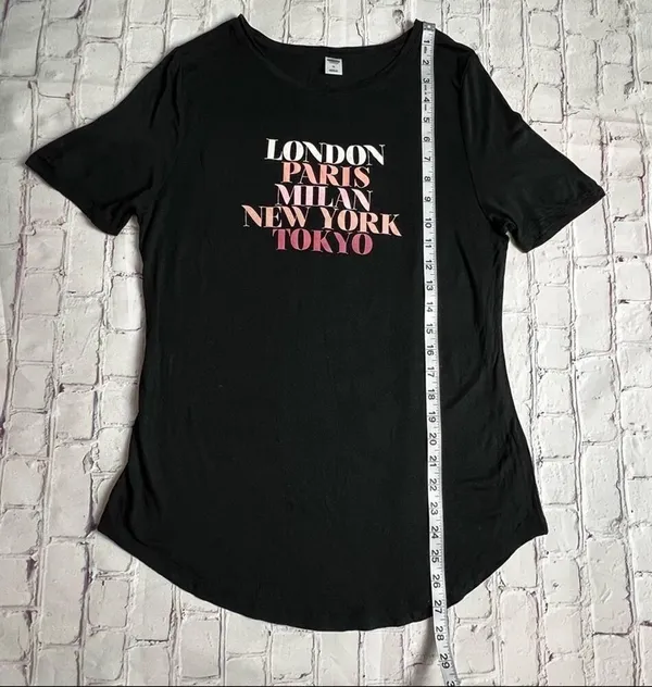 Old Navy Womens City Graphic Short Sleeve Sz M - Image 2