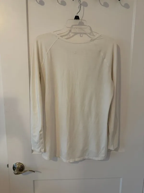 White Lululemon Long Sleeve - Image 3