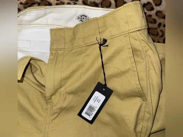 Vintage Dickies Y2K Women's Khaki Cargo Crop Wide Leg Pants - Image 3