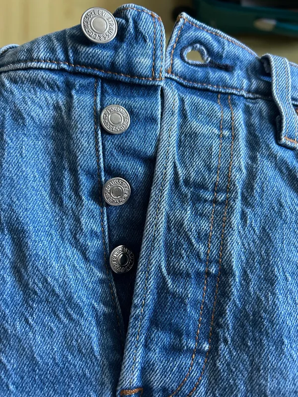 Levi's Women's 501 Original Shorts - Image 2