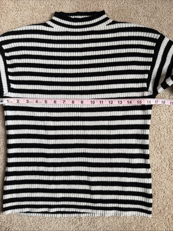 Anthropology Line & Dot Sydney Balloon Sleeve Striped Sweater. Size XS - Image 6
