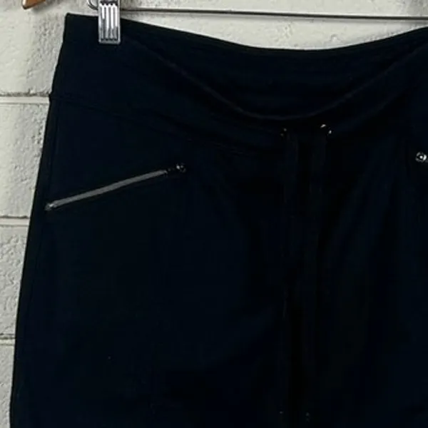 The Athleta Metro Black Skort size S - Image 6