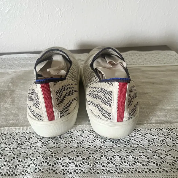 Women's Rothy's Maritime Tiger Sneaker Slip-On Retired Print Size 7 - Image 4