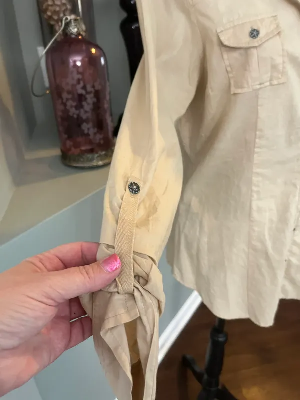 Nine West Jeans Size Medium Tan Button Down Shirt - Image 3