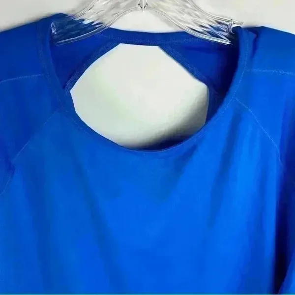 FILA Sport Women's‎ Long Sleeve Top Blue M Moisture-Wicking Quick-Dry Open Back - Image 4