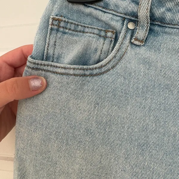 PacSun Lightwash Mom Jeans - Image 5