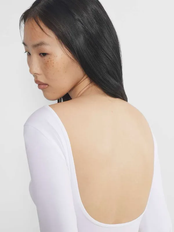 Aritzia TNA Chill Times Longsleeve Top size Large - White - Image 2