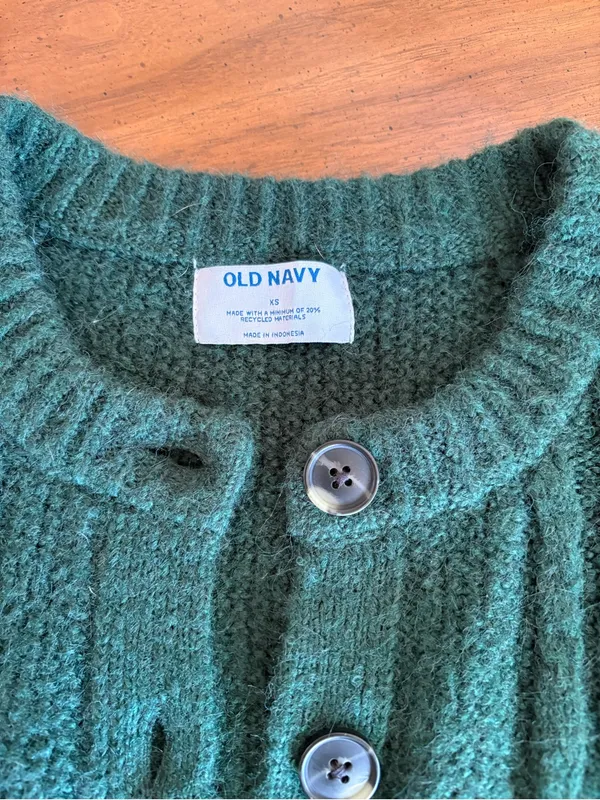 Old Navy Women's Dark Green Cozy Cable-Knit Cardigan - Image 3