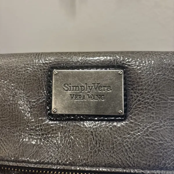 Simply Vera Wang Fold over Magnetic Handbag/Clutch/Wallet~Gunmetal Gray~EUC‎ - Image 3