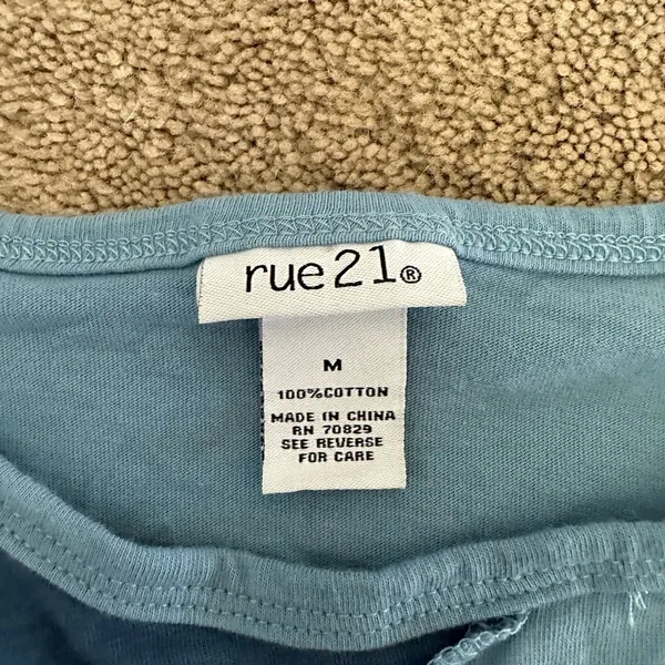 Women’s Rue21 crop shirt M - Image 2