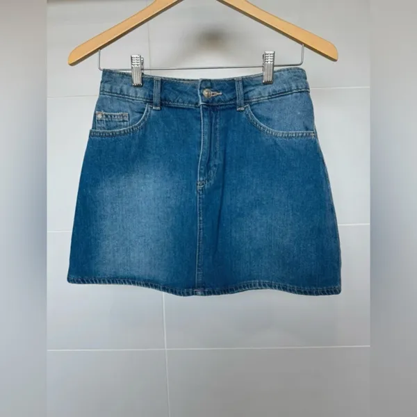 H&M Divided‎ Blue Denim High Waisted Mini Skirt Size 6 - Image 2
