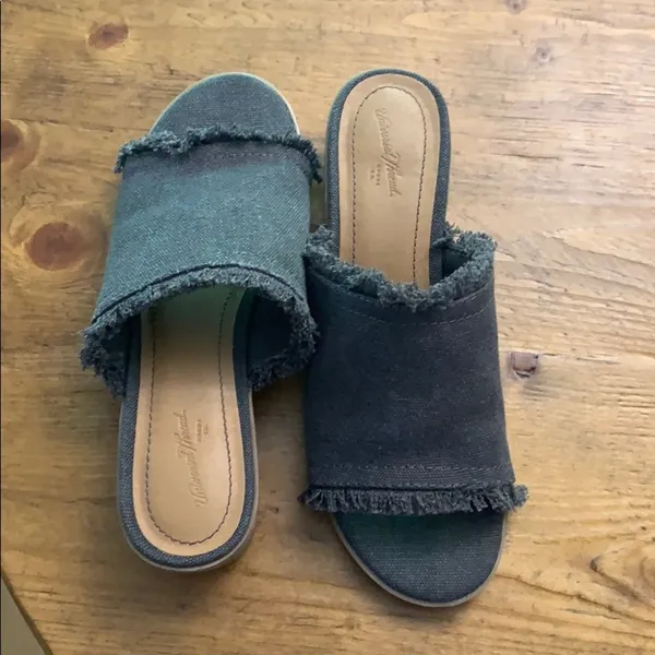 Universal Threads New without tags - fringe mules - (vegan) - Image 4