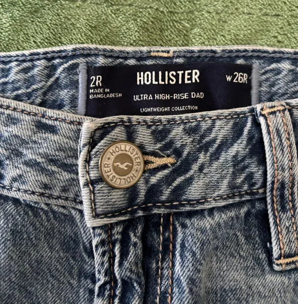 Hollister Jeans - Image 4