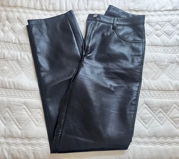 Aritzia Wilfred Faux Leather Straight Pants - Image 5