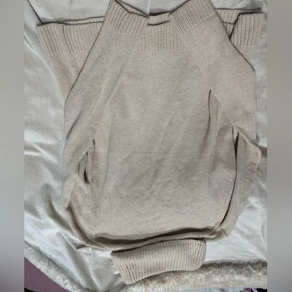 J crew wool blend relaxed turtleneck size m - Image 2