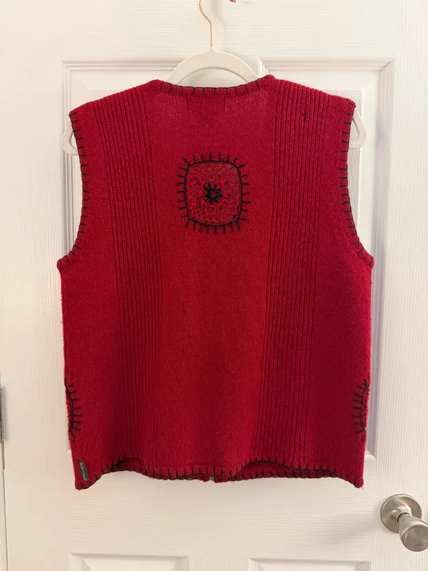 Woolrich Red 100% Wool Crochet Zipper Vest Medium - Image 2