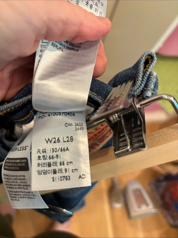 Levi’s Jeans Wedgie Straight Medium Wash Size 26 - Image 5