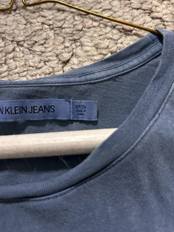 Calvin Klein Jeans Cropped T-Shirt - Image 3